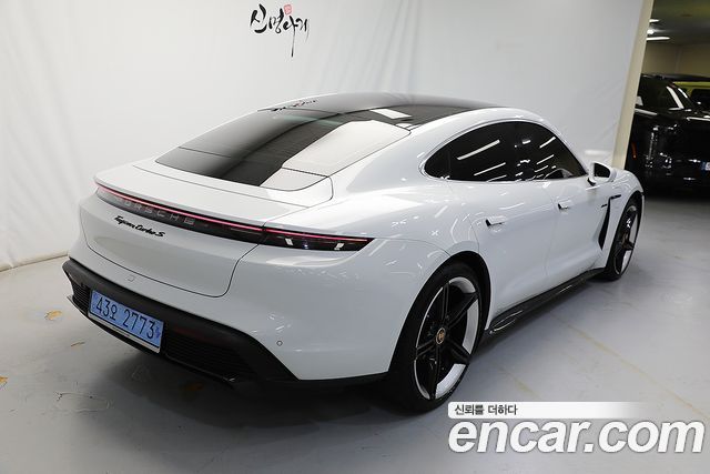 Porsche Taycan 2021 — photo 4
