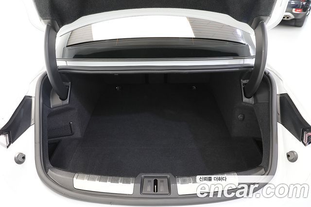 Porsche Taycan 2021 — photo 8