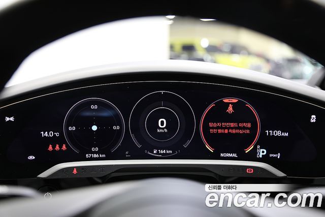 Porsche Taycan 2021 — photo 16