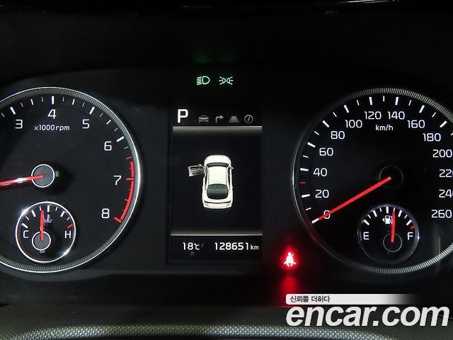 Kia K5 2023 — photo 9