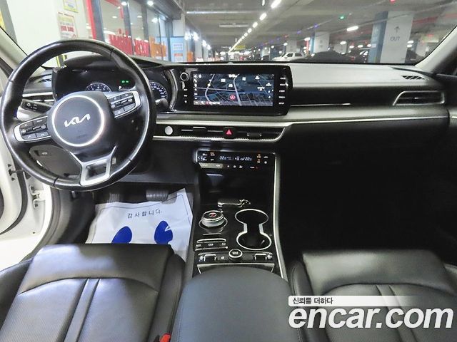 Kia K5 2023 — photo 10