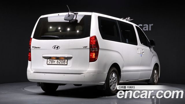 Hyundai Starex 2017 — photo 2