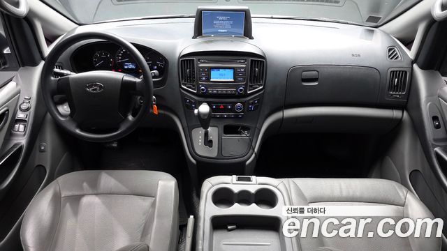 Hyundai Starex 2017 — photo 10