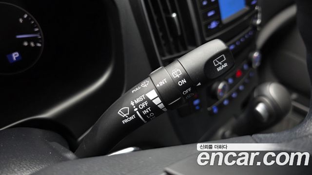 Hyundai Starex 2017 — photo 26