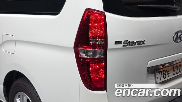 Hyundai Starex 2017 — photo 9