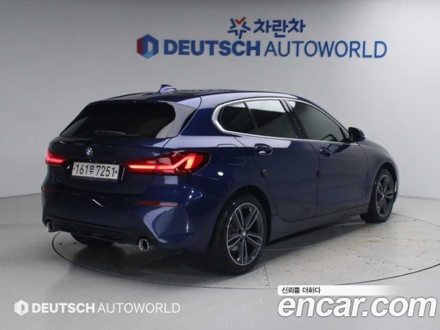 BMW 1-Series 2020 — photo 2