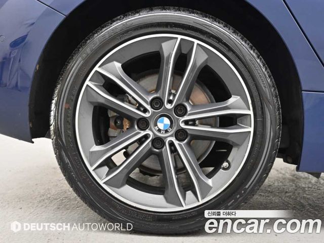 BMW 1-Series 2020 — photo 5