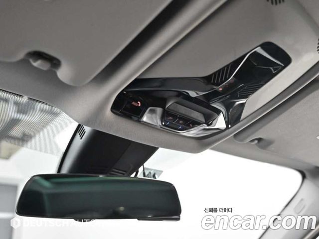 BMW 1-Series 2020 — photo 17