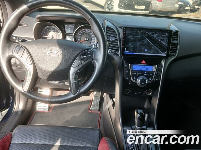 Hyundai i30 2016 — photo 9