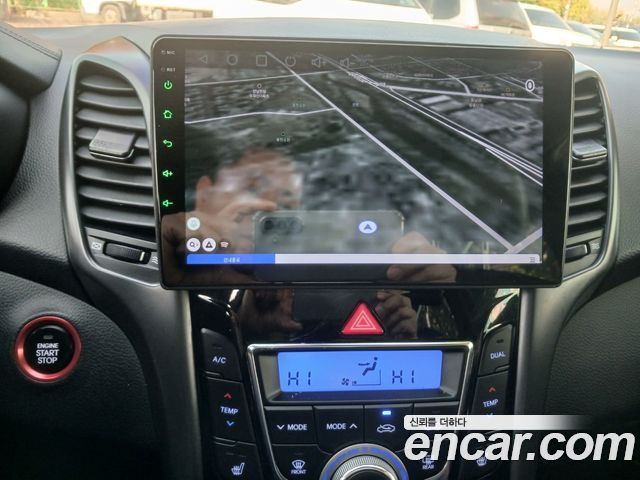Hyundai i30 2016 — photo 11
