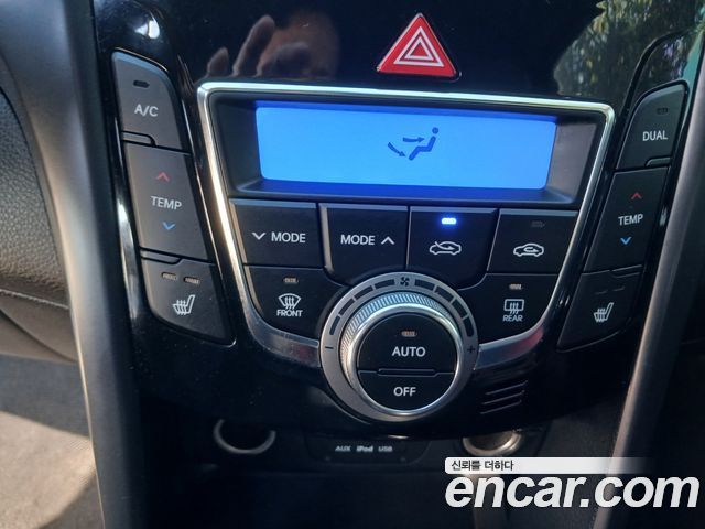 Hyundai i30 2016 — photo 15