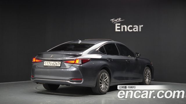 Lexus ES 2025 — photo 2
