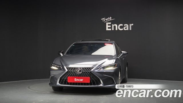 Lexus ES 2025 — photo 3