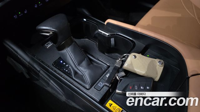 Lexus ES 2025 — photo 12