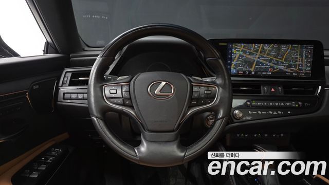 Lexus ES 2025 — photo 20