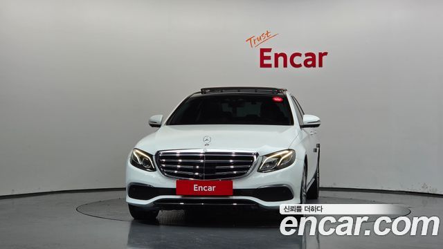 Mercedes-Benz E-Class 2019 — photo 3