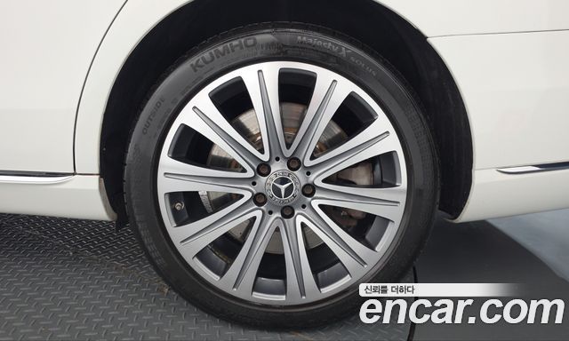 Mercedes-Benz E-Class 2019 — photo 7