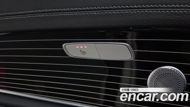 Mercedes-Benz E-Class 2019 — photo 28