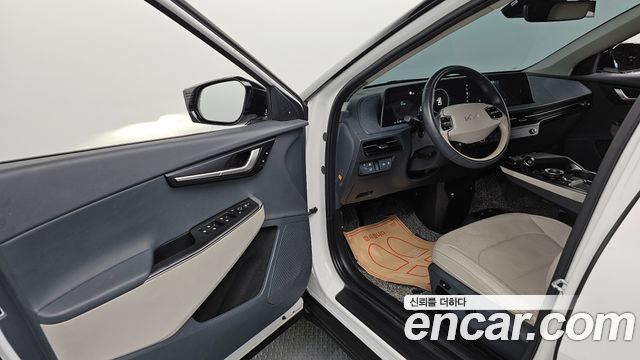 Kia EV6 2022 — photo 13