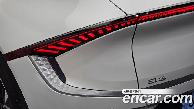 Kia EV6 2022 — photo 9