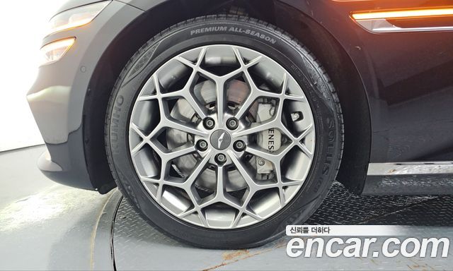 Genesis G80 2022 — photo 5