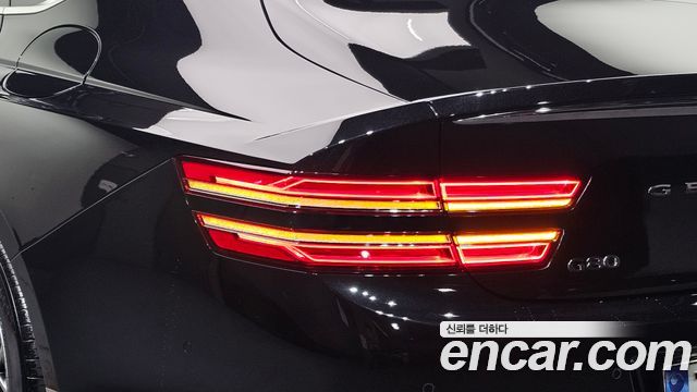Genesis G80 2022 — photo 9