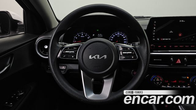Kia K3 2022 — photo 15
