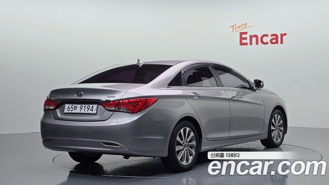 Hyundai Sonata 2014 — photo 2