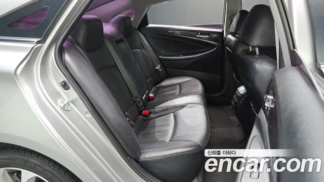 Hyundai Sonata 2014 — photo 17