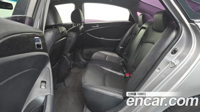 Hyundai Sonata 2014 — photo 18