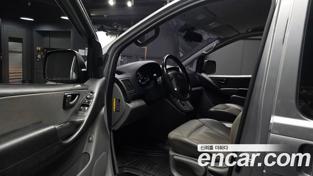 Hyundai Starex 2019 — photo 10