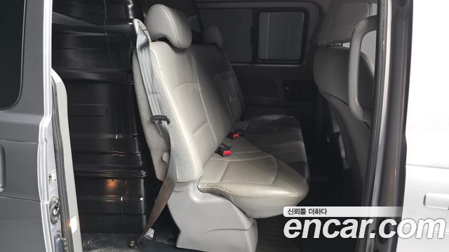 Hyundai Starex 2019 — photo 12
