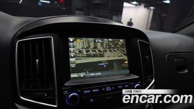 Hyundai Starex 2019 — photo 14