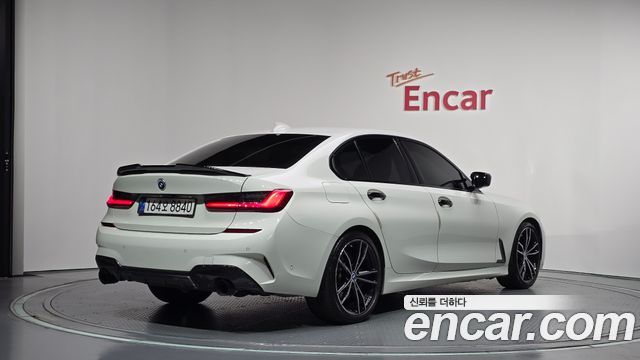 BMW 3-Series 2019 — photo 2