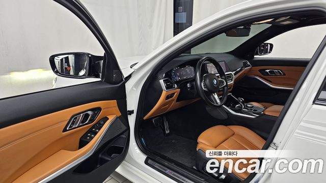BMW 3-Series 2019 — photo 10