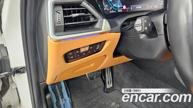 BMW 3-Series 2019 — photo 20