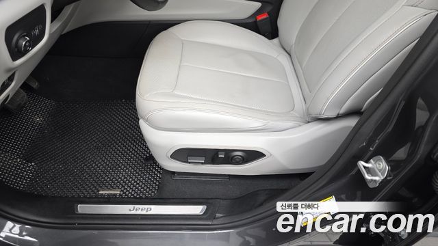 Jeep Cherokee 2022 — photo 32