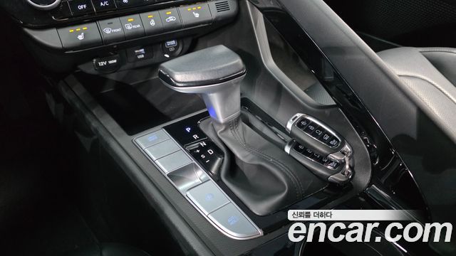 Hyundai AVANTE 2023 — photo 12