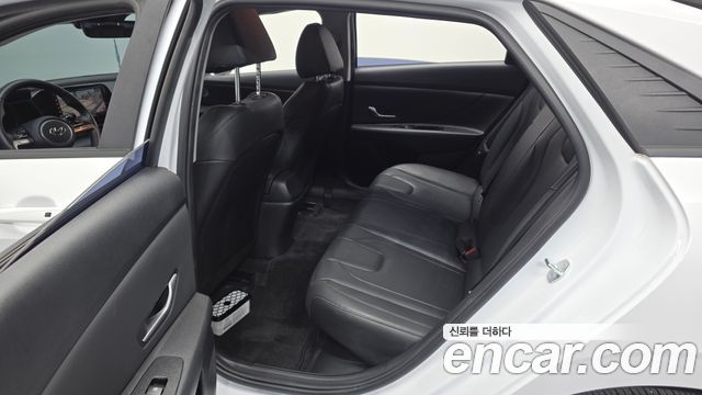 Hyundai AVANTE 2023 — photo 18