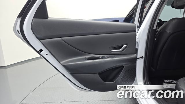 Hyundai AVANTE 2023 — photo 15