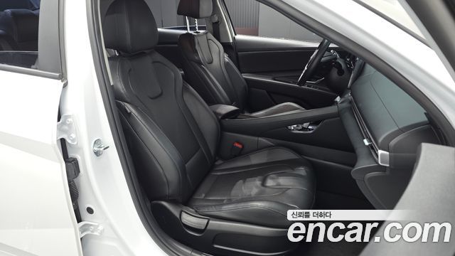 Hyundai AVANTE 2023 — photo 16