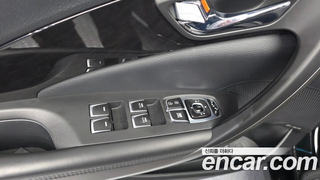 Hyundai Grandeur 2015 — photo 28