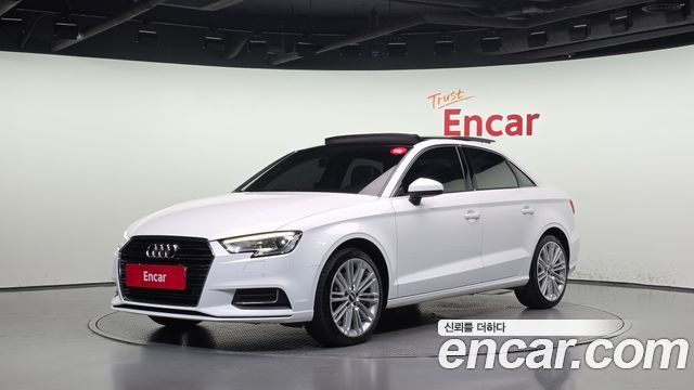 Audi A3 2018 — photo 1