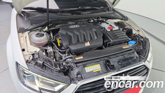 Audi A3 2018 — photo 6