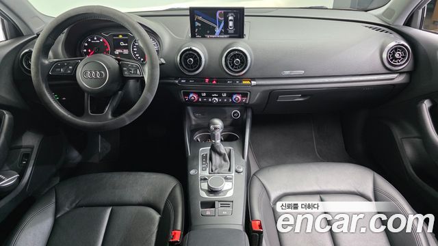 Audi A3 2018 — photo 7