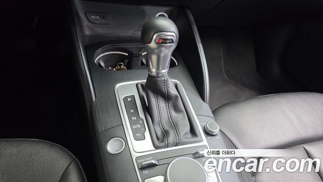 Audi A3 2018 — photo 9