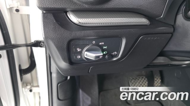 Audi A3 2018 — photo 17