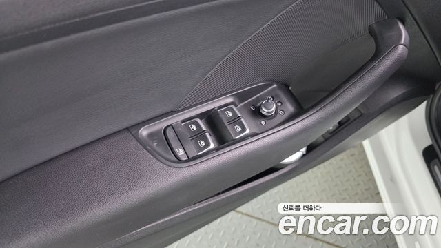 Audi A3 2018 — photo 18