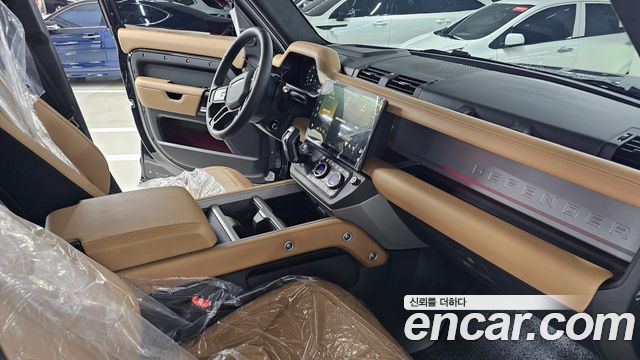 Land Rover Defender 2026 — photo 11