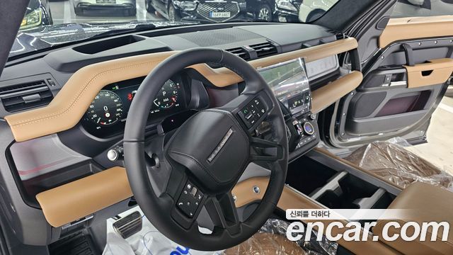 Land Rover Defender 2026 — photo 12
